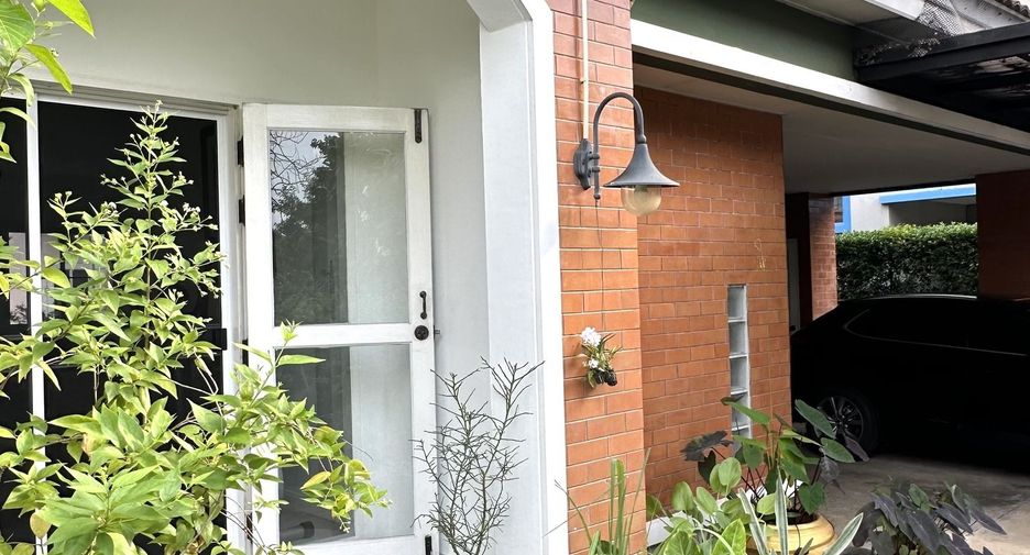For sale 3 bedrooms house in Khlong Sam Wa, Bangkok