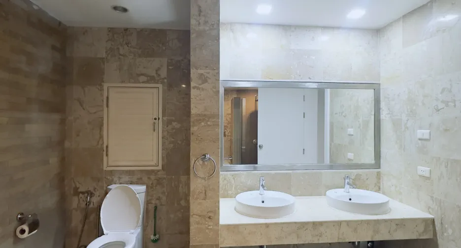 For rent 2 bedrooms condo in Mueang Phuket, Phuket