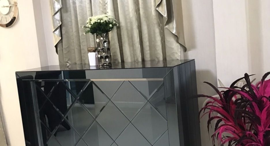 For sale 4 bedrooms house in Bang Khen, Bangkok