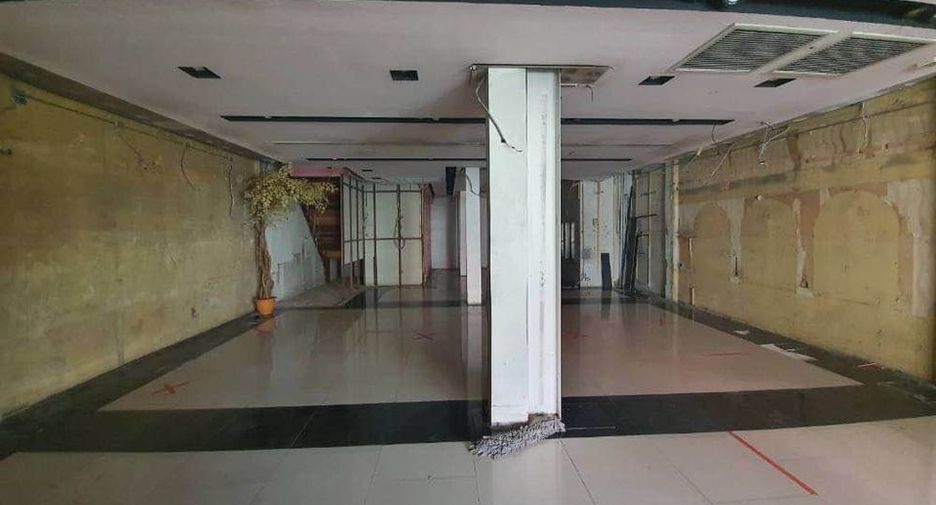 For rent retail Space in Bang Kapi, Bangkok