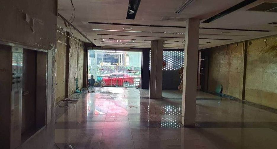 For rent retail Space in Bang Kapi, Bangkok