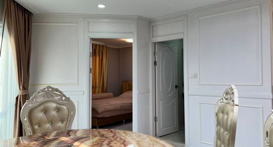 For sale 4 bedrooms condo in Huai Khwang, Bangkok