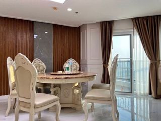 For sale 4 bedrooms condo in Huai Khwang, Bangkok