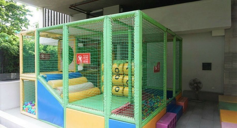 For rent 1 bed condo in Khlong Toei, Bangkok