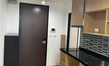 For rent studio condo in Khlong Toei, Bangkok