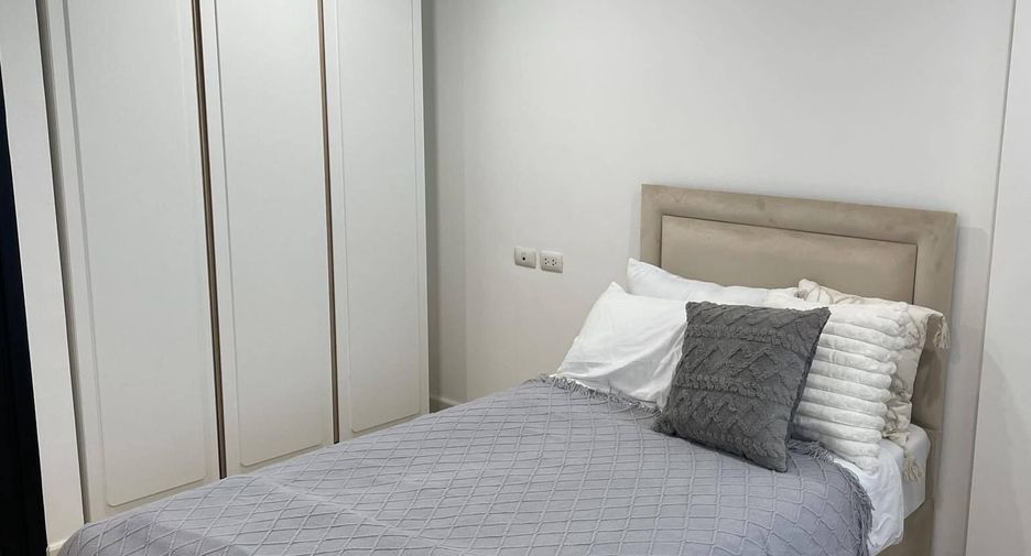 Wohnung zur Miete mit Studio in Khlong Toei, Bangkok