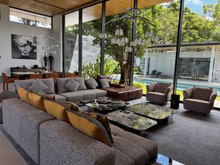 Villa zum Kauf und zur Miete mit 5 Zimmer in Thalang, Phuket