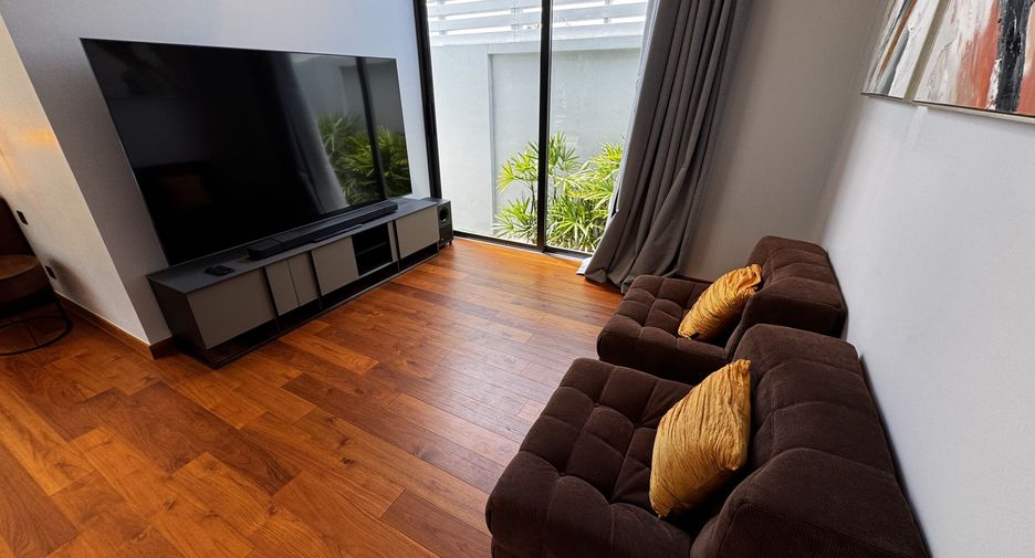 For sale and for rent 5 bedrooms villa in Thalang, Phuket