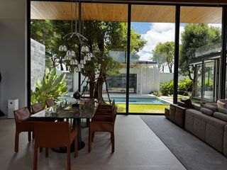 Villa zum Kauf und zur Miete mit 5 Zimmer in Thalang, Phuket