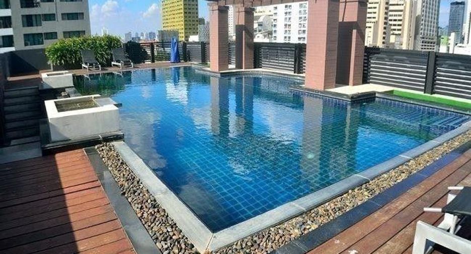 For sale 1 bed condo in Pathum Wan, Bangkok
