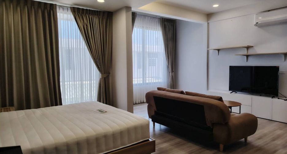 Reihenhaus zum Kauf und zur Miete mit 3 Zimmer in Watthana, Bangkok