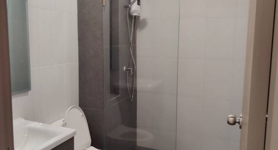 Reihenhaus zum Kauf und zur Miete mit 3 Zimmer in Watthana, Bangkok