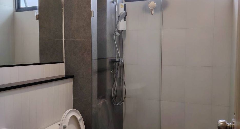 Reihenhaus zum Kauf und zur Miete mit 3 Zimmer in Watthana, Bangkok