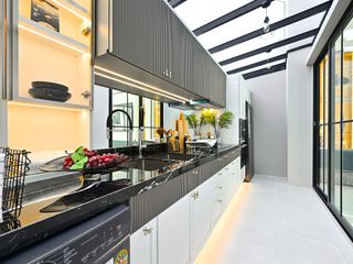 For sale 3 bedrooms townhouse in Bang Khun Thian, Bangkok