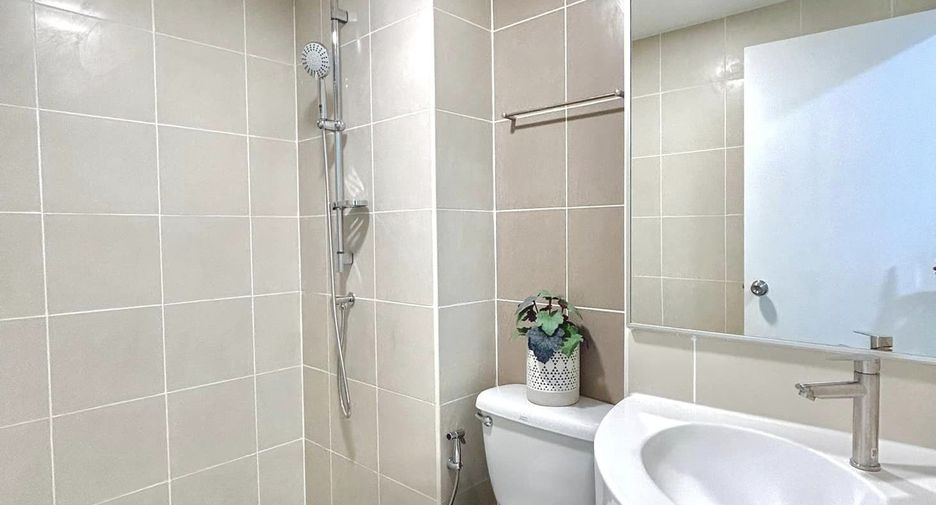 For sale studio condo in Khan Na Yao, Bangkok