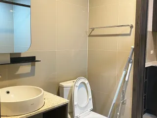 Wohnung zur Miete mit 1 Zimmer in Huai Khwang, Bangkok
