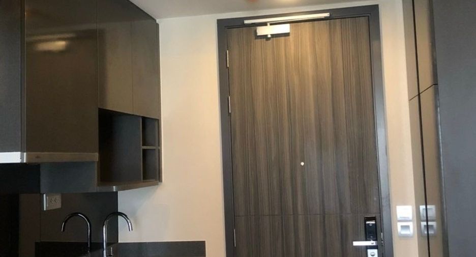Condo en alquiler de 1 habitaciones en Khlong Toei, Bangkok