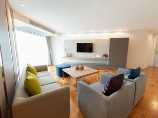 For rent 2 bedrooms condo in Yan Nawa, Bangkok