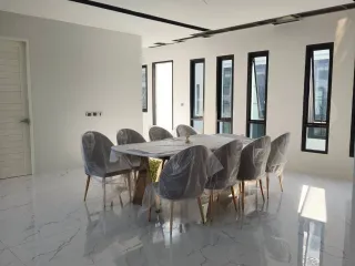 Продажа и аренда 5 спальни дом в Пхра Кханонг, Бангкок