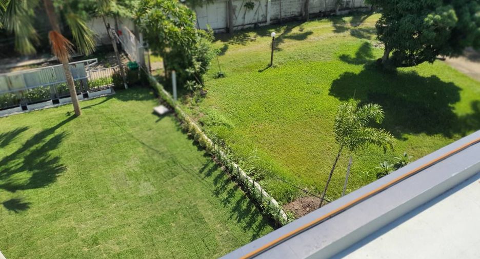 For sale and for rent 5 bedrooms house in Phra Khanong, Bangkok