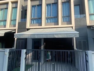 For sale 3 bedrooms townhouse in Bang Phli, Samut Prakan