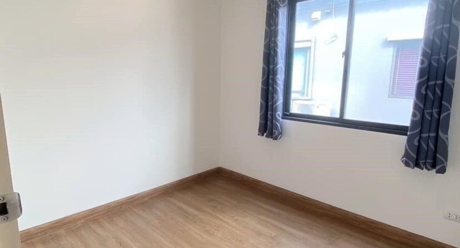 For sale 3 bedrooms townhouse in Bang Phli, Samut Prakan