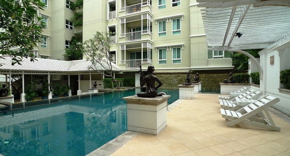 For sale 2 bedrooms condo in Khlong Toei, Bangkok