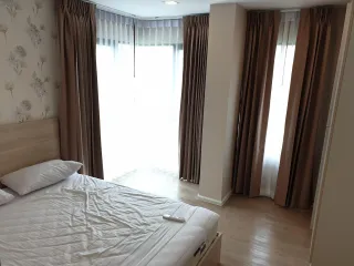 出租 2 卧室 公寓 在 Wang Thong Lang, 曼谷
