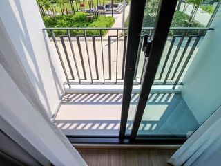 For sale 3 bedrooms townhouse in Mueang Samut Prakan, Samut Prakan
