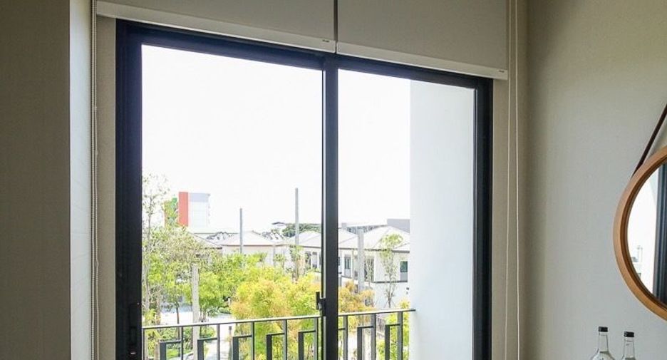 For sale 3 bedrooms townhouse in Mueang Samut Prakan, Samut Prakan