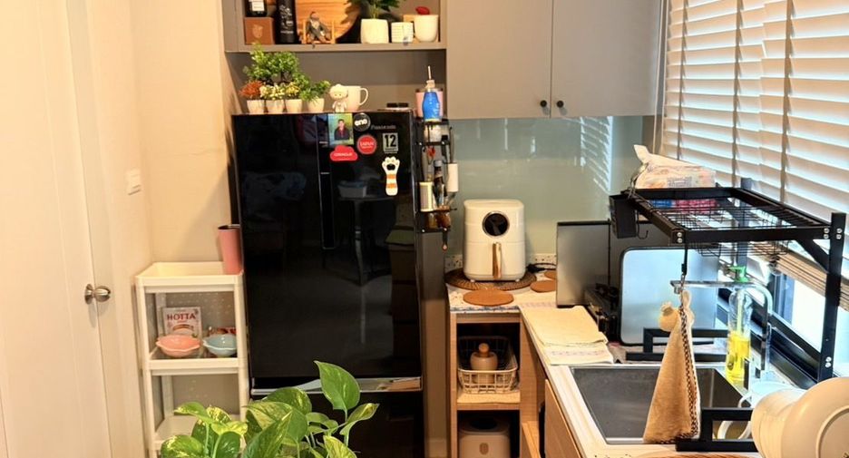 For sale 3 bedrooms townhouse in Mueang Samut Prakan, Samut Prakan
