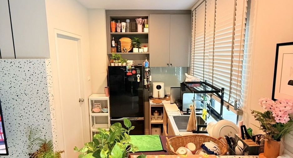 For sale 3 bedrooms townhouse in Mueang Samut Prakan, Samut Prakan