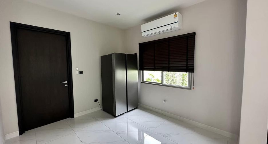 Casa en alquiler de 4 habitaciones en Lat Krabang, Bangkok