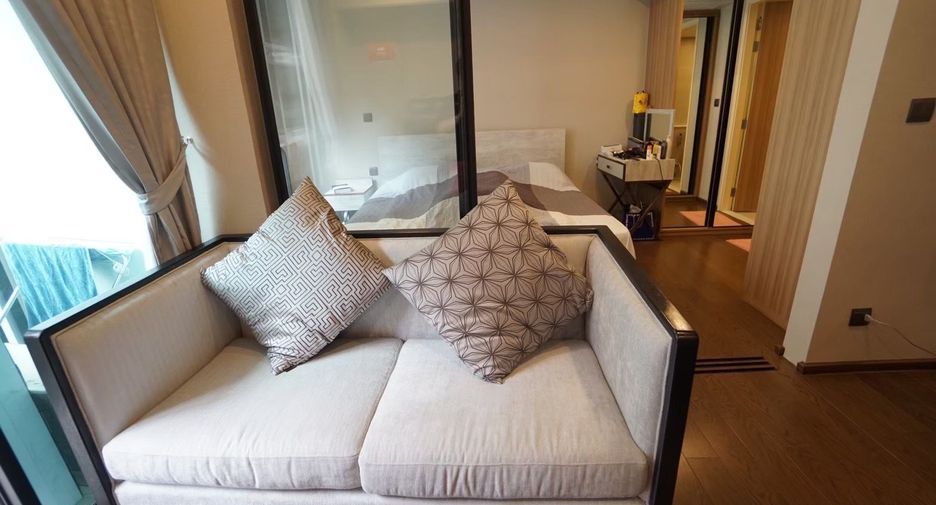For sale 1 bed condo in Pathum Wan, Bangkok