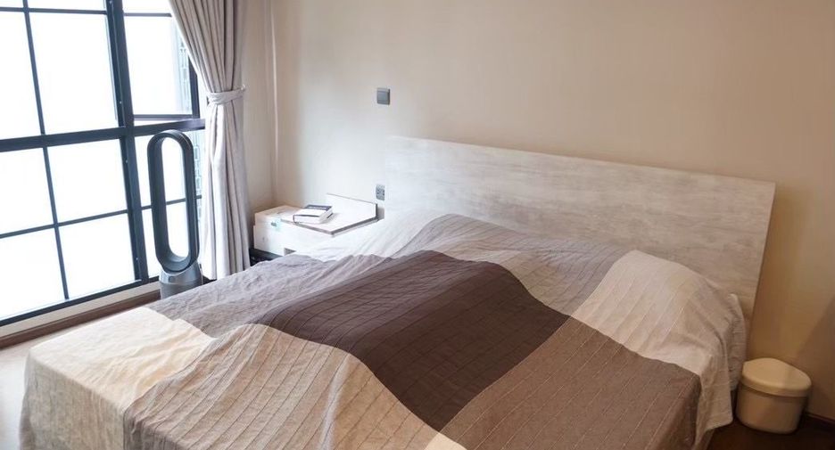 For sale 1 bed condo in Pathum Wan, Bangkok