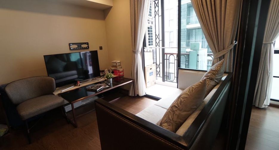 For sale 1 bed condo in Pathum Wan, Bangkok