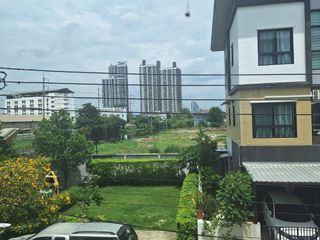 出租 3 卧室 联排别墅 在 Mueang Samut Prakan, Samut Prakan