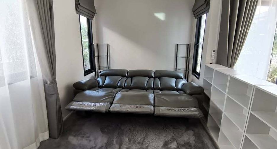 Casa en alquiler de 3 habitaciones en Bang Bo, Samut Prakan