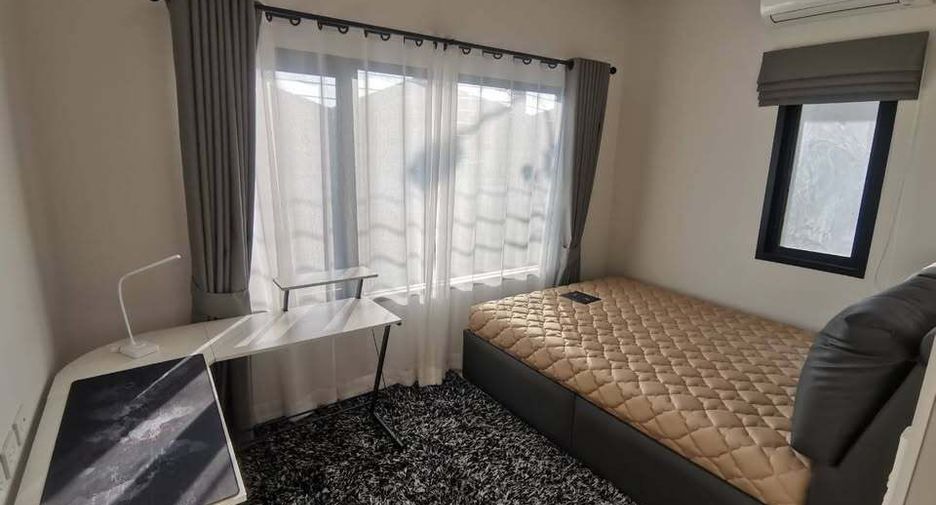 Casa en alquiler de 3 habitaciones en Bang Bo, Samut Prakan