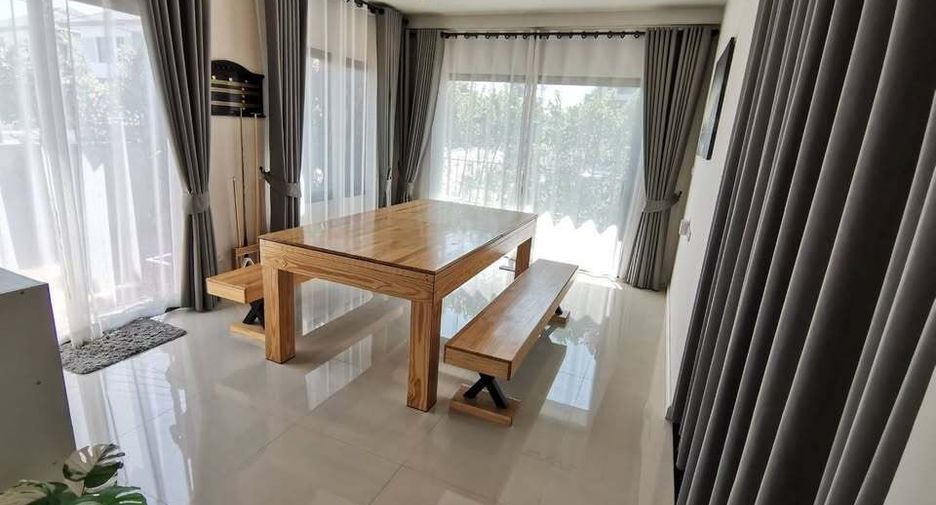 Casa en alquiler de 3 habitaciones en Bang Bo, Samut Prakan