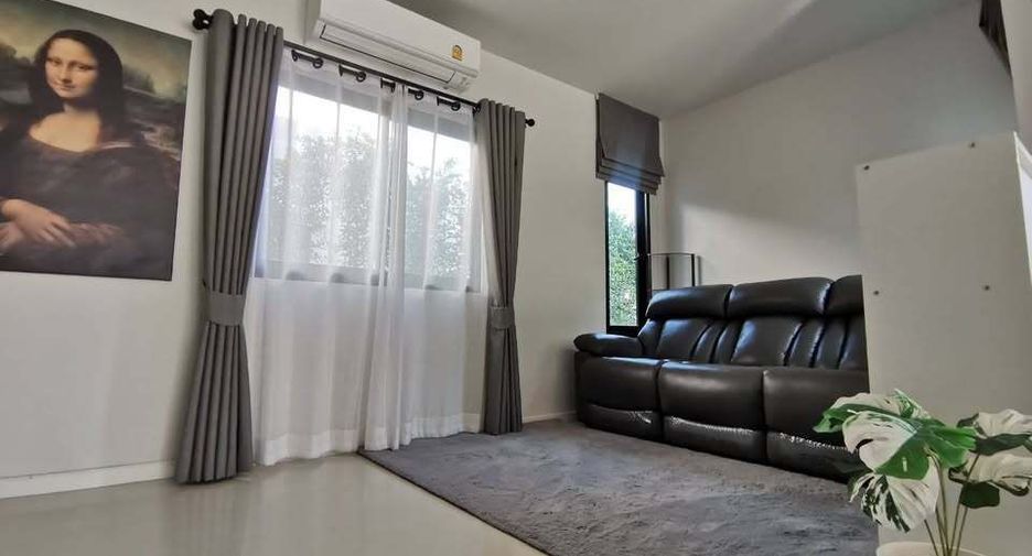 Casa en alquiler de 3 habitaciones en Bang Bo, Samut Prakan