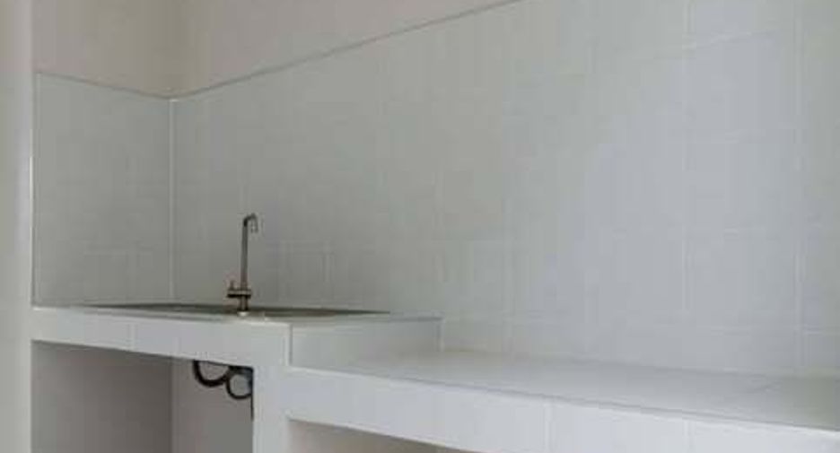 Casa en alquiler de 3 habitaciones en Bang Bo, Samut Prakan