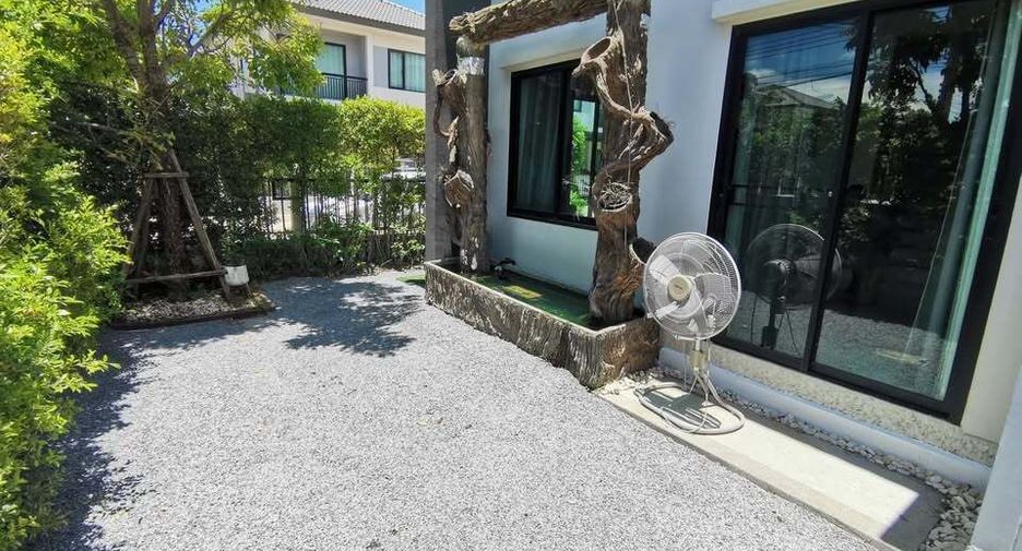 Casa en alquiler de 3 habitaciones en Bang Bo, Samut Prakan