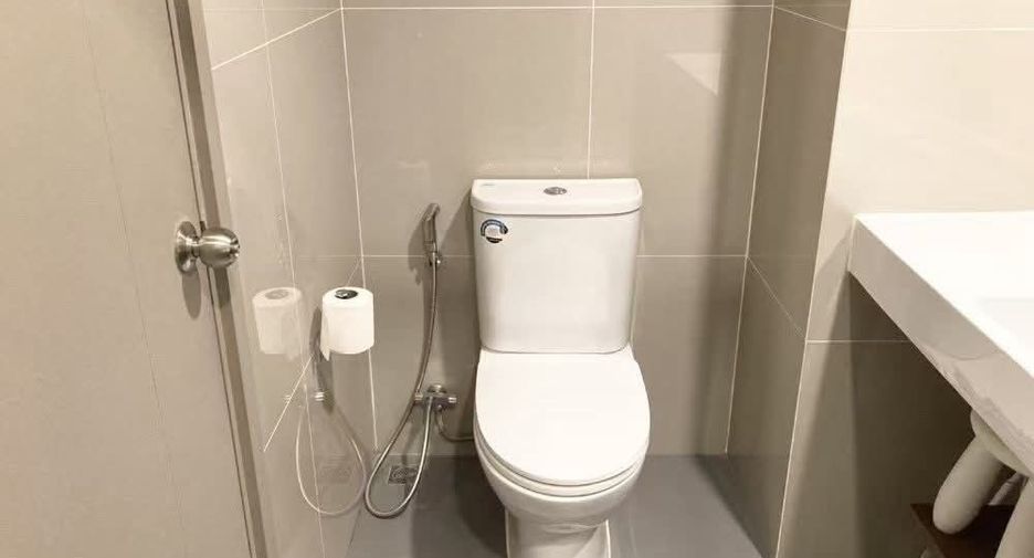 Condo en alquiler de 2 habitaciones en Huai Khwang, Bangkok