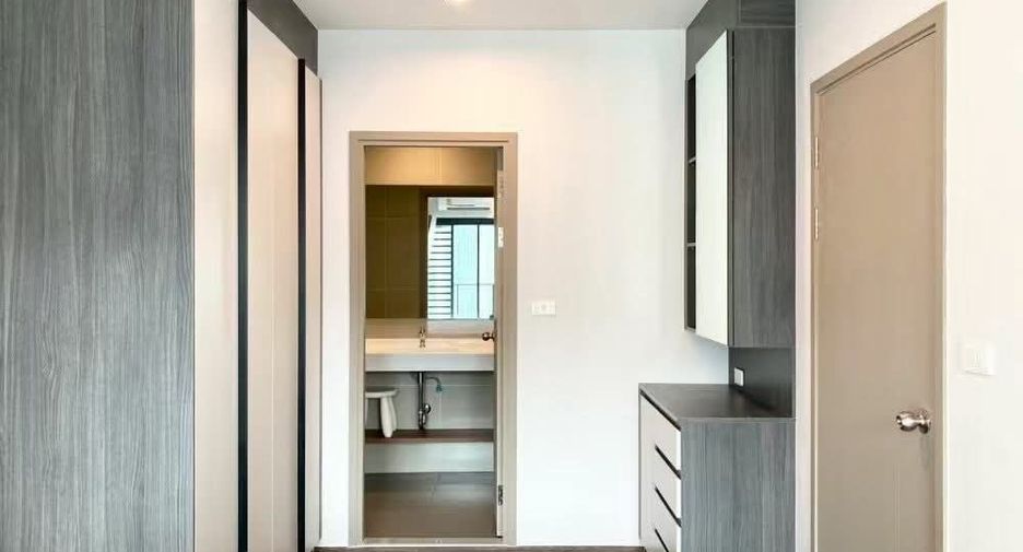 Condo en alquiler de 2 habitaciones en Huai Khwang, Bangkok