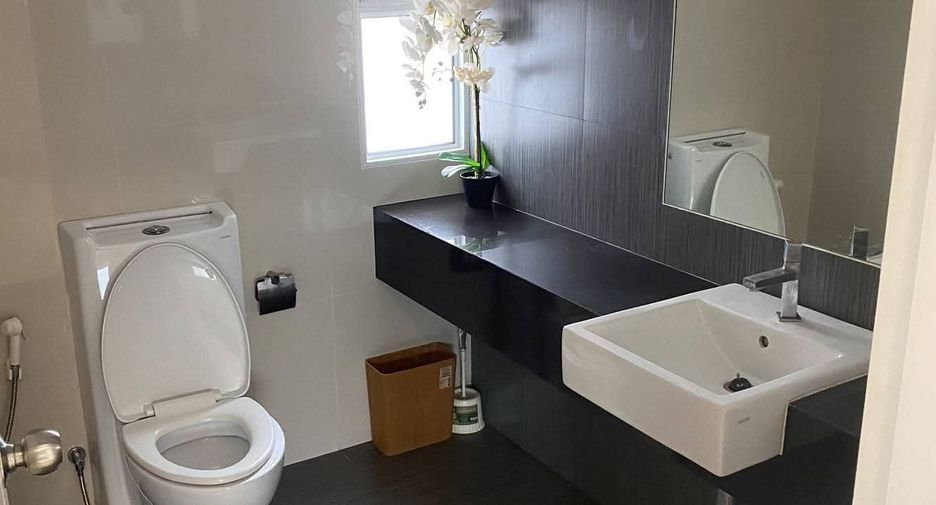 For sale and for rent 3 bedrooms house in Prawet, Bangkok