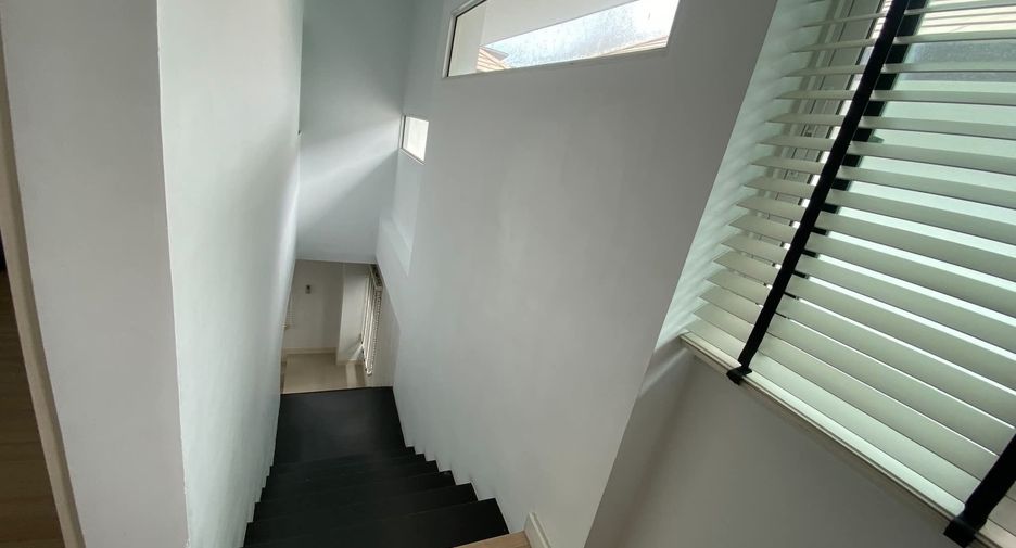 For sale and for rent 3 bedrooms house in Prawet, Bangkok