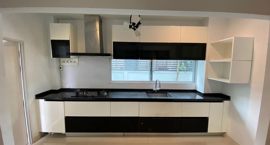 For sale and for rent 3 bedrooms house in Prawet, Bangkok