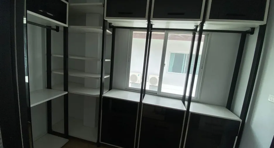 For sale and for rent 3 bedrooms house in Prawet, Bangkok