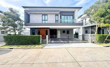 Casa en venta y en alquiler de 4 habitaciones en Bang Phli, Samut Prakan